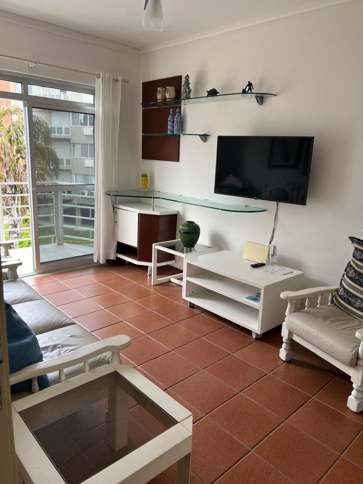 Apartamento Incrivel Em Cabo Frio Com Localizacao Privilegiada Ao Lado Da Praia Do Forte! Cabo Frio